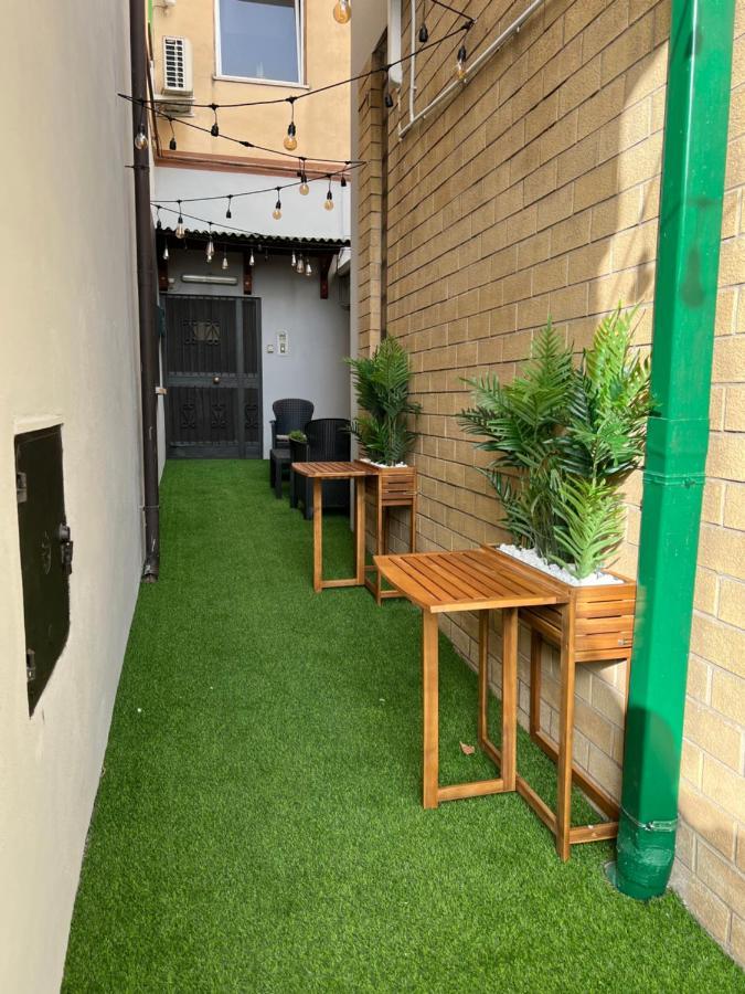 B&B Caffe Retro' Cisterna di Latina Dış mekan fotoğraf