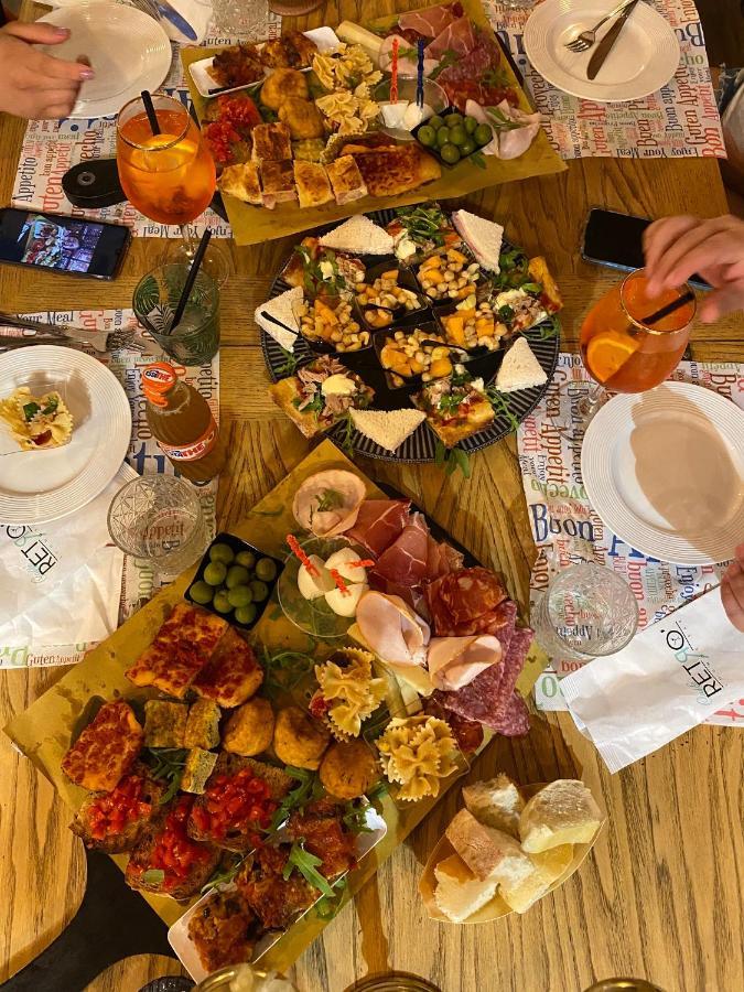 B&B Caffe Retro' Cisterna di Latina Dış mekan fotoğraf