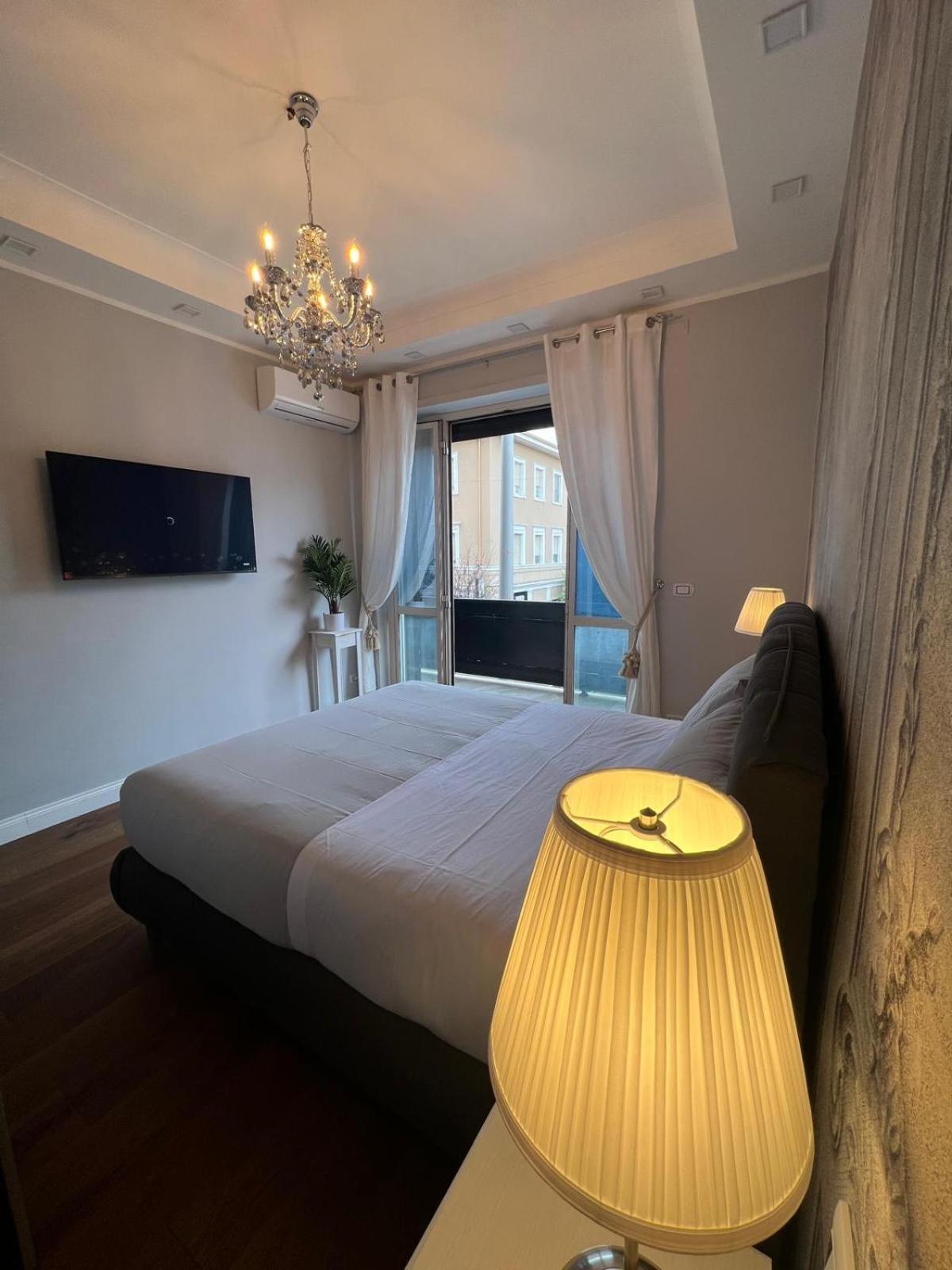 B&B Caffe Retro' Cisterna di Latina Dış mekan fotoğraf