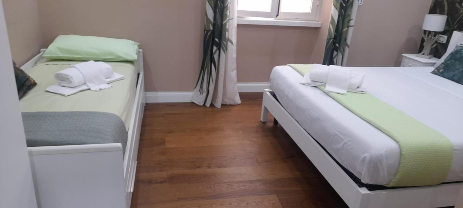B&B Caffe Retro' Cisterna di Latina Dış mekan fotoğraf