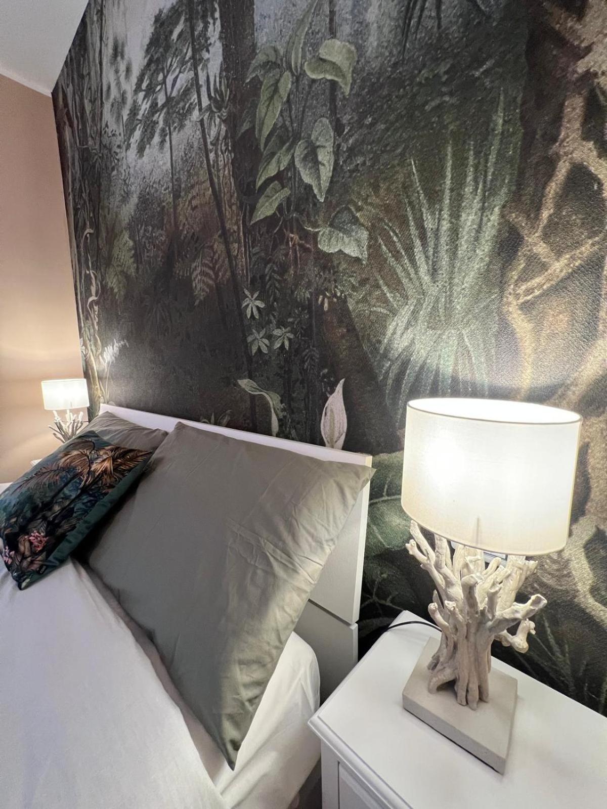 B&B Caffe Retro' Cisterna di Latina Dış mekan fotoğraf