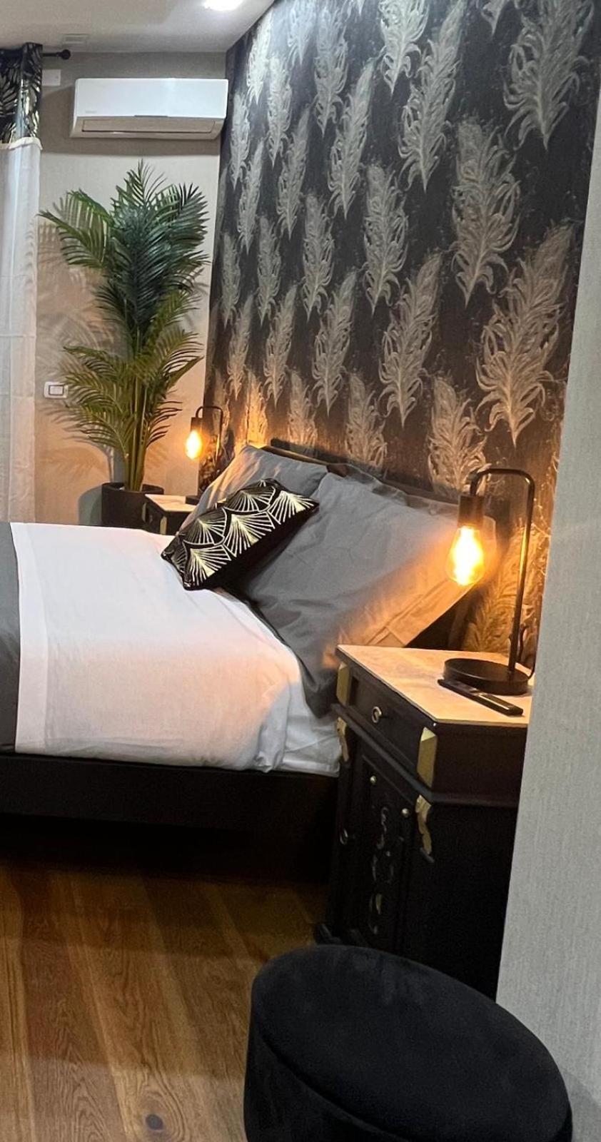 B&B Caffe Retro' Cisterna di Latina Dış mekan fotoğraf