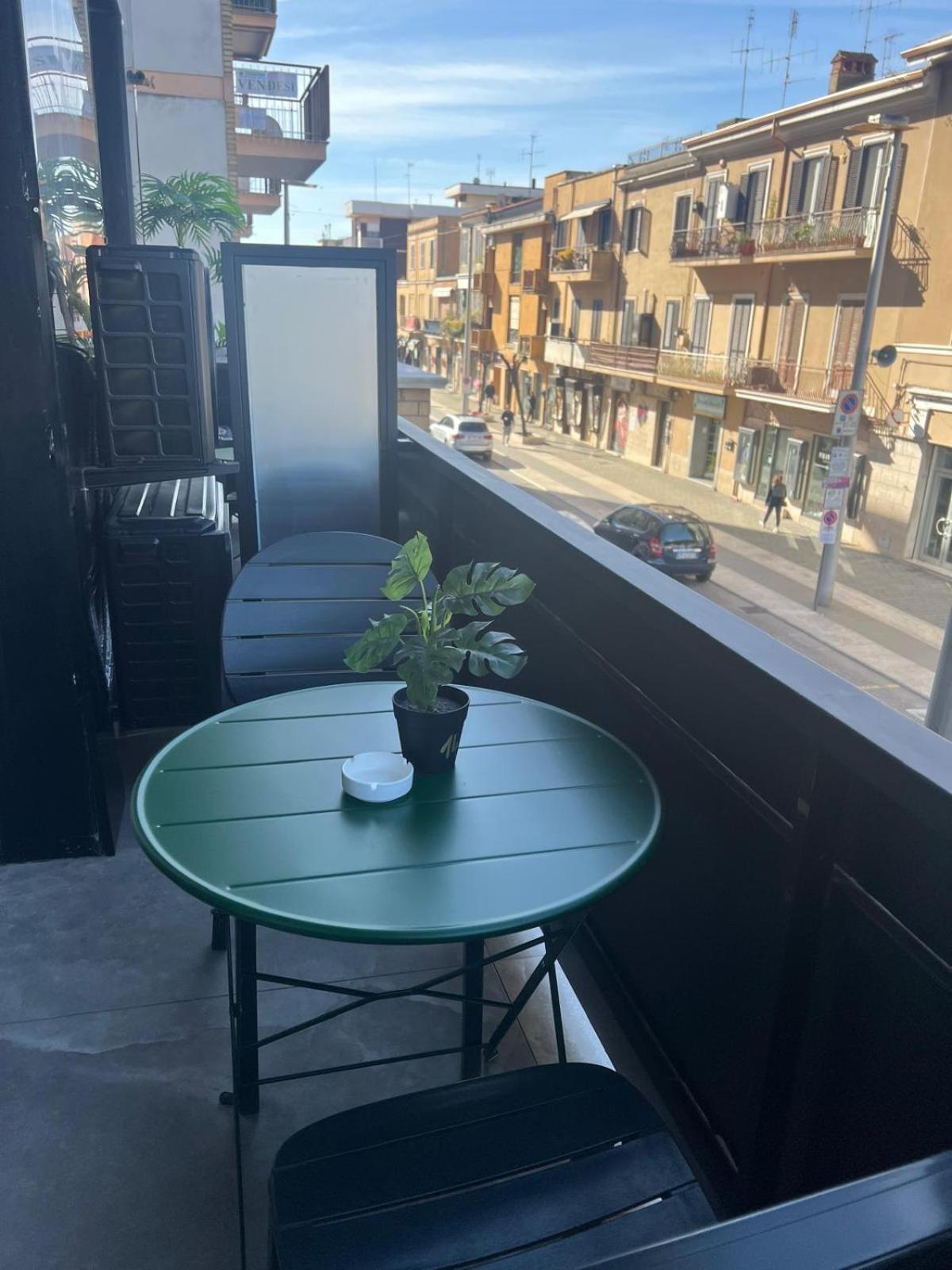 B&B Caffe Retro' Cisterna di Latina Dış mekan fotoğraf
