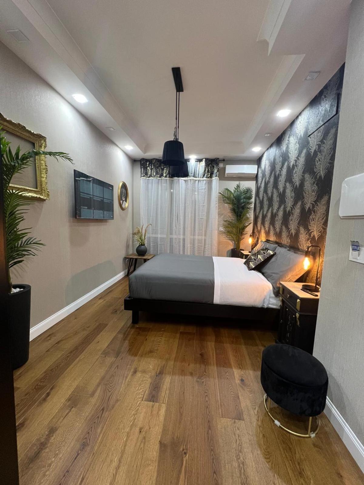 B&B Caffe Retro' Cisterna di Latina Dış mekan fotoğraf
