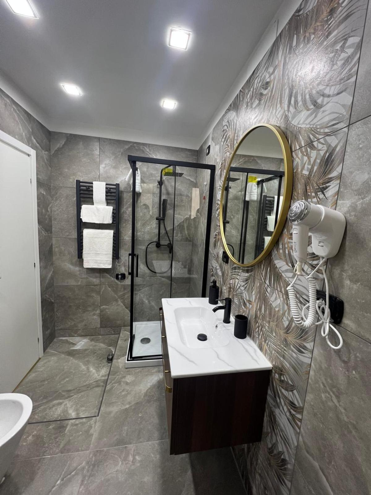 B&B Caffe Retro' Cisterna di Latina Dış mekan fotoğraf